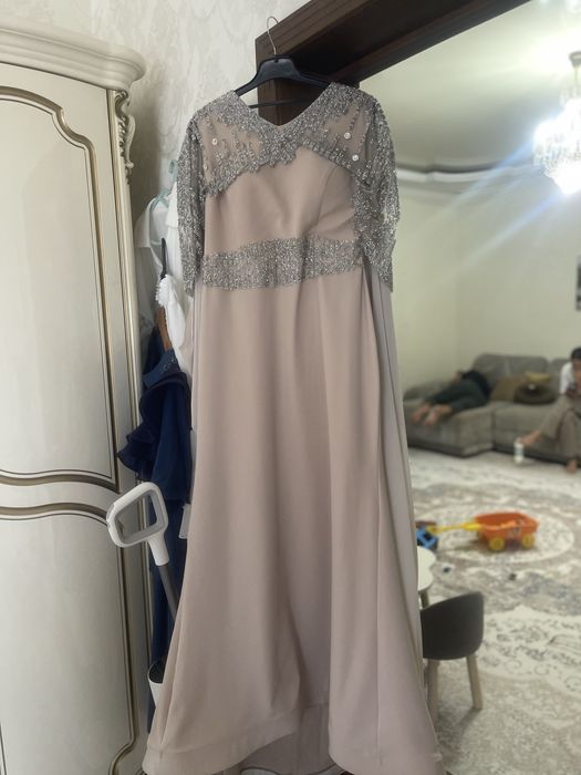 Продам вечернее платье