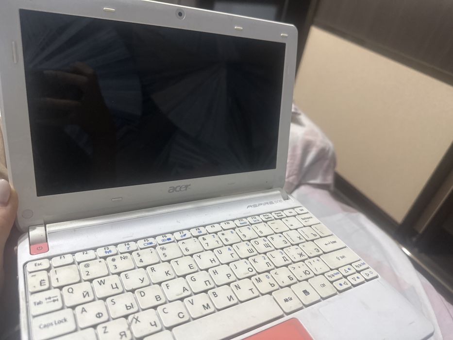 Ноутбук aspire one
