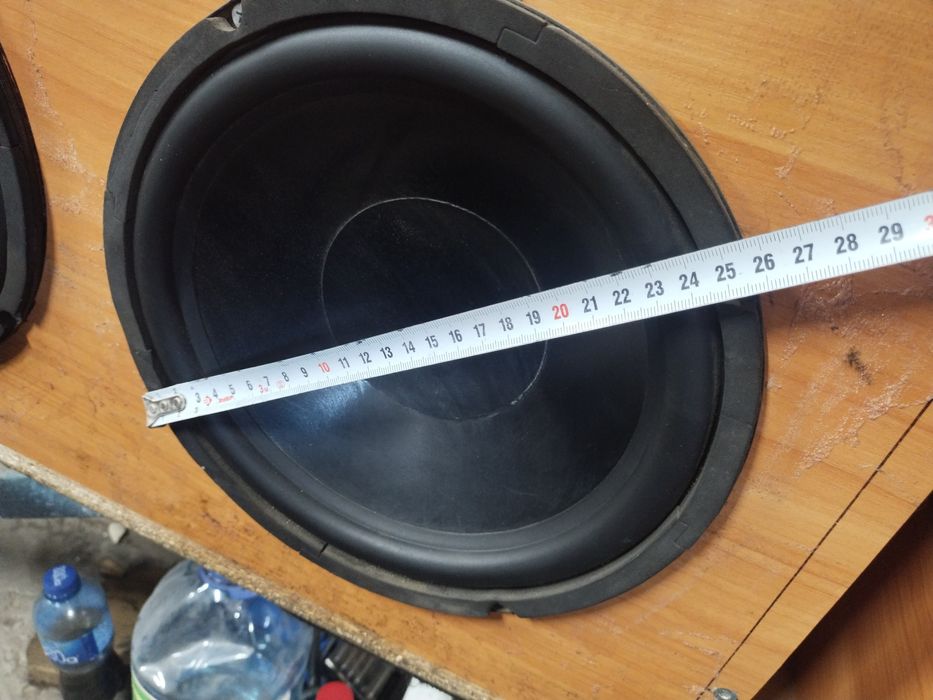 Продам сабвуфер с усилителем.