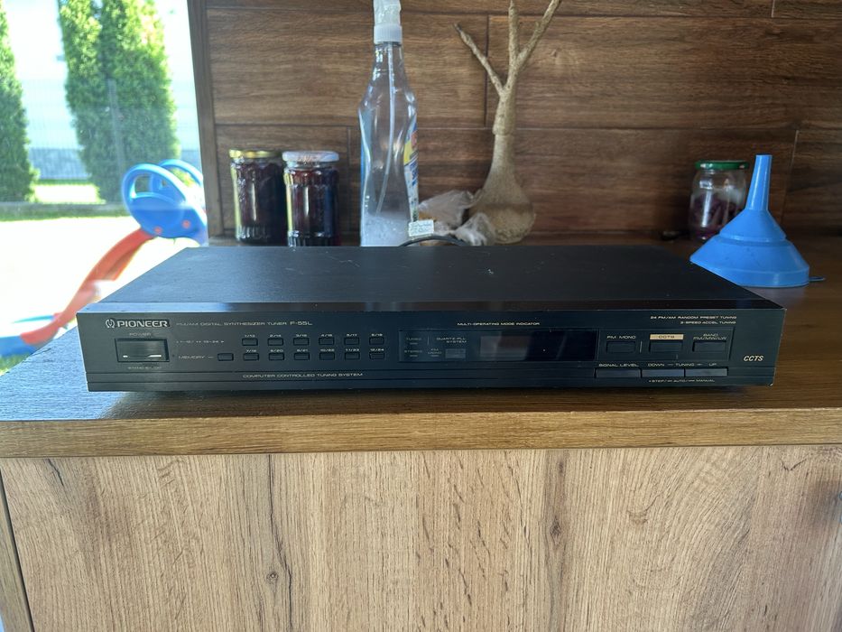Tunner Radio Pionner F-551 in stare foarte buna Vintage