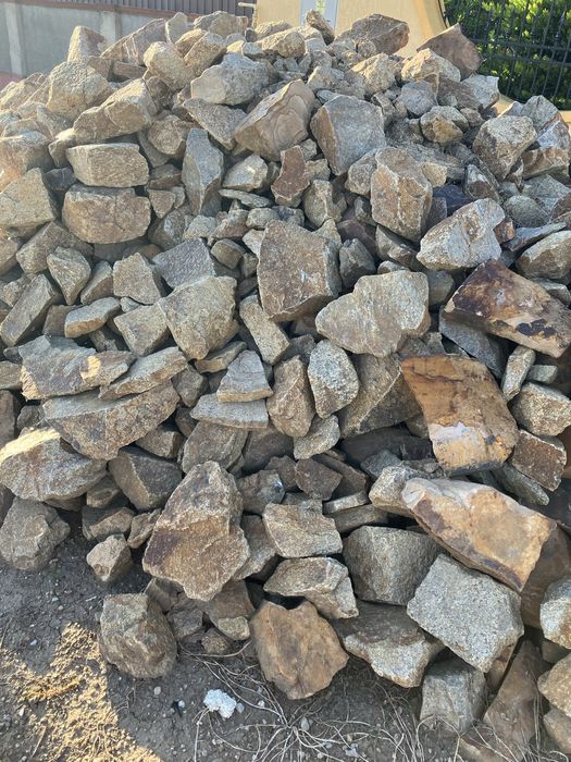 Vând piatră de codru, aprox. 20 tone