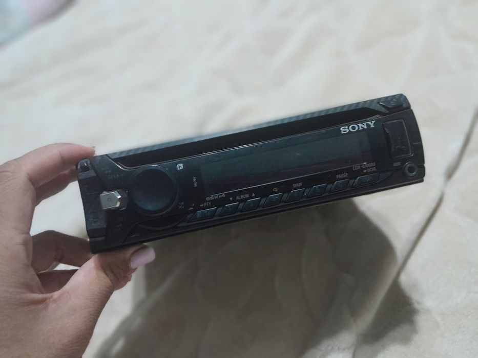 Продам магнитофон Sony оригинал