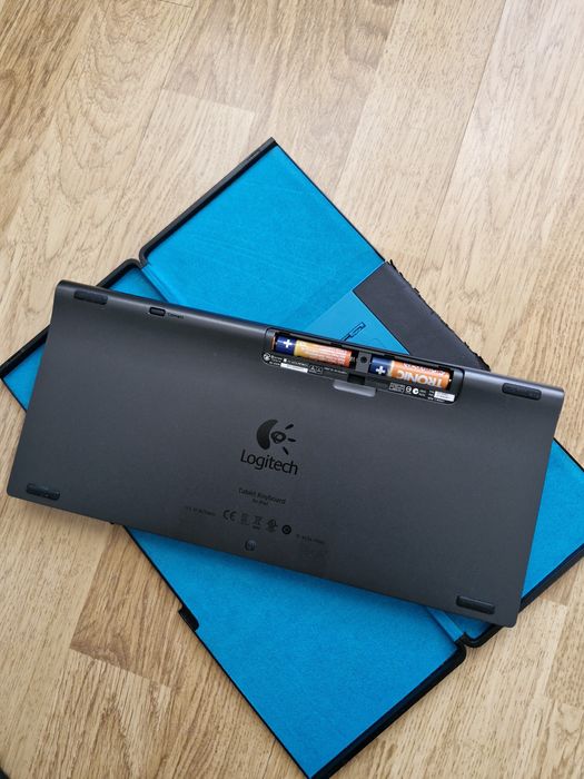 Tastatura Logitech Bluetooth iPad / PC