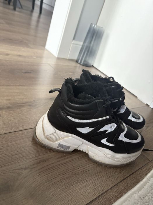 Кроссовки зимние