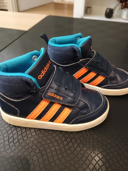 Adidas ghetuțe mas 23