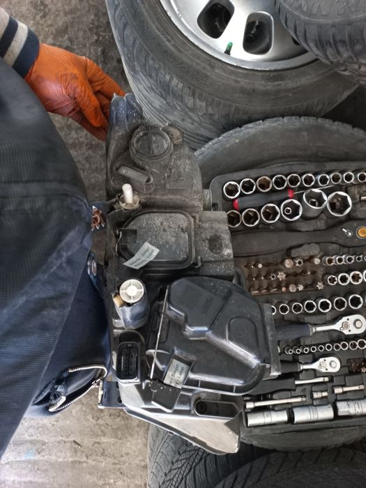 Faruri bmw e90 e91 lci halogen