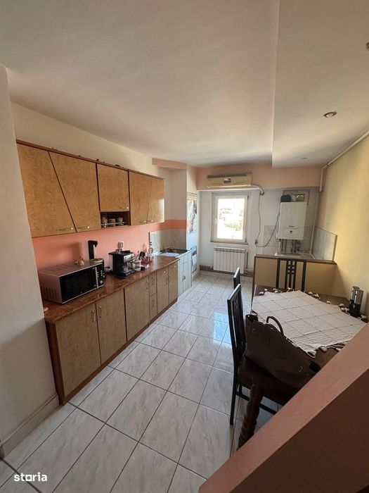 Apartament 2 camere decomandat - zona Capitol