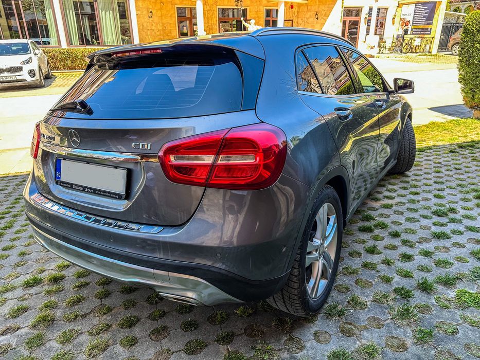 Mercedes GLA200 Full