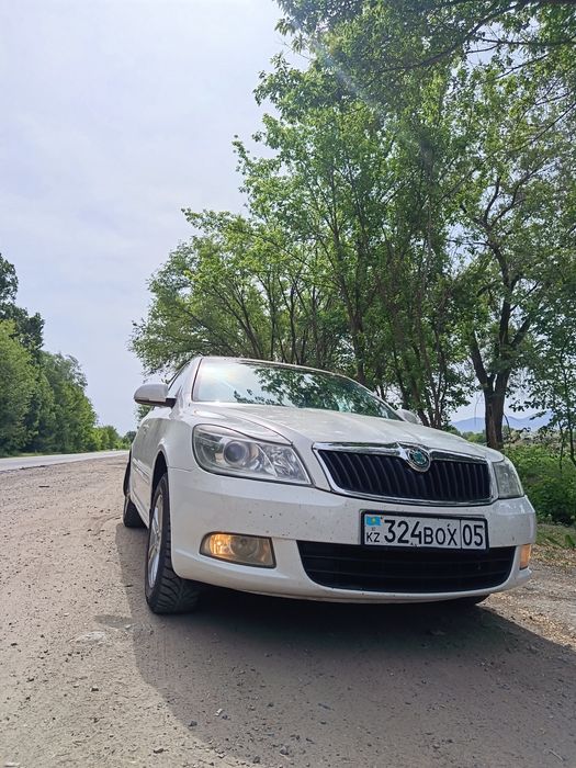 Продам авто Skoda Octavia 1.6
