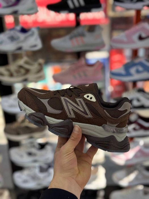 Adidasi dama new balance 9060
