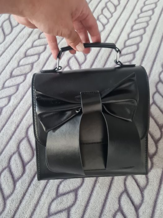 Нова чанта с панделка