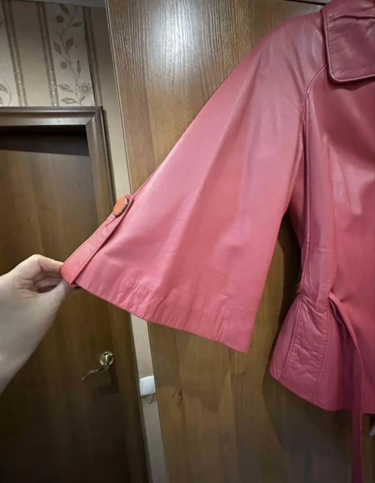 Женская куртка кожаная