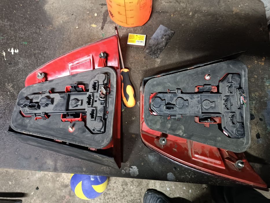 Продам задние фонари