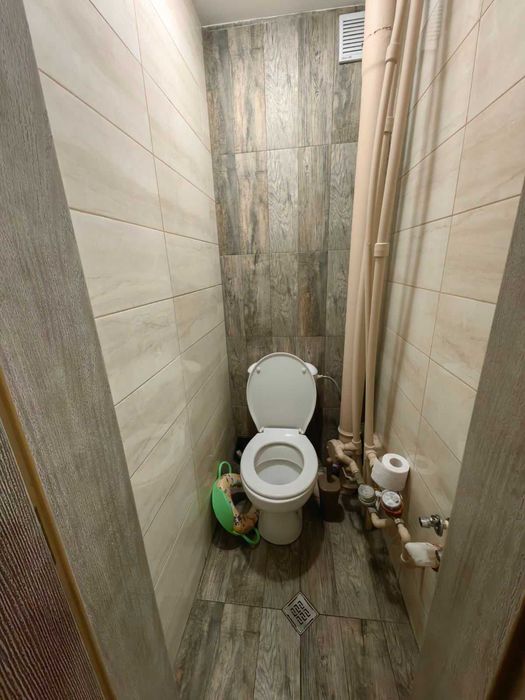 Продавам тристаен апартамент в гр. Перник кв. Изток