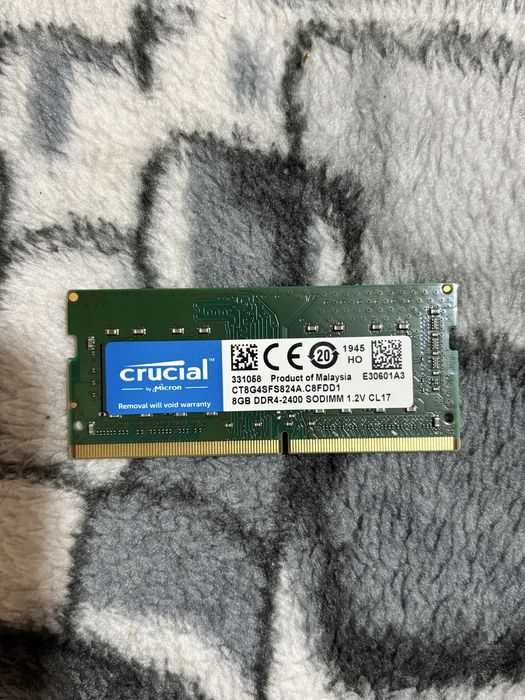Memorie RAM 8GB DDR4 2400MHz SODIMM Crucial (Laptop)