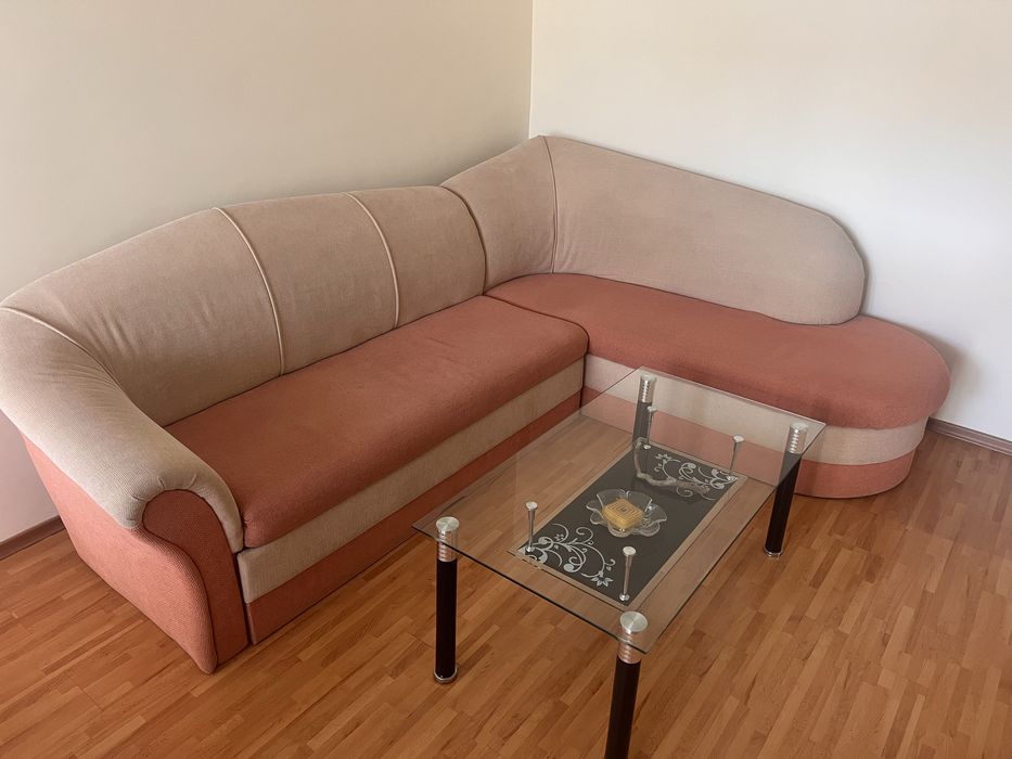 Ъглов диван много запазен