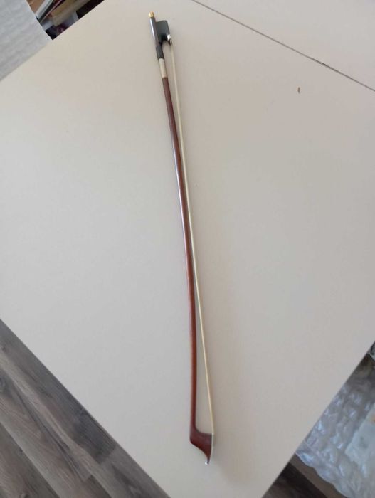 Лък за виолончело