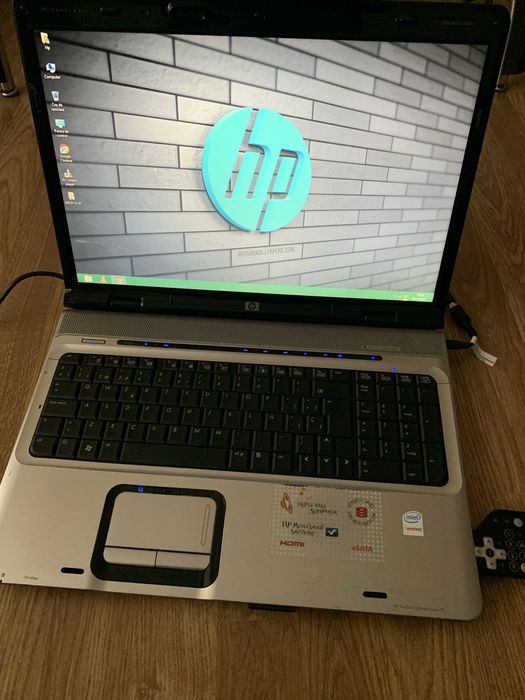 Laptop Hp display mare 17,3 inch,Windows ok,320gb m,cu incarcator.