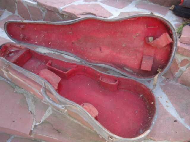 ретро кутии за цигулка.