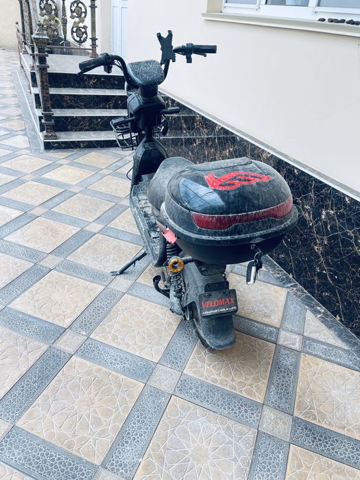 скутер Velomax 12w