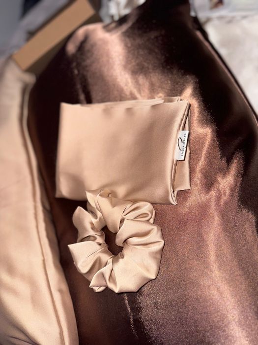 Копринен сатен кълъфка за възглавница и скрънч за коса