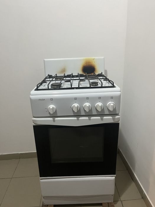 Продам газовую плиту