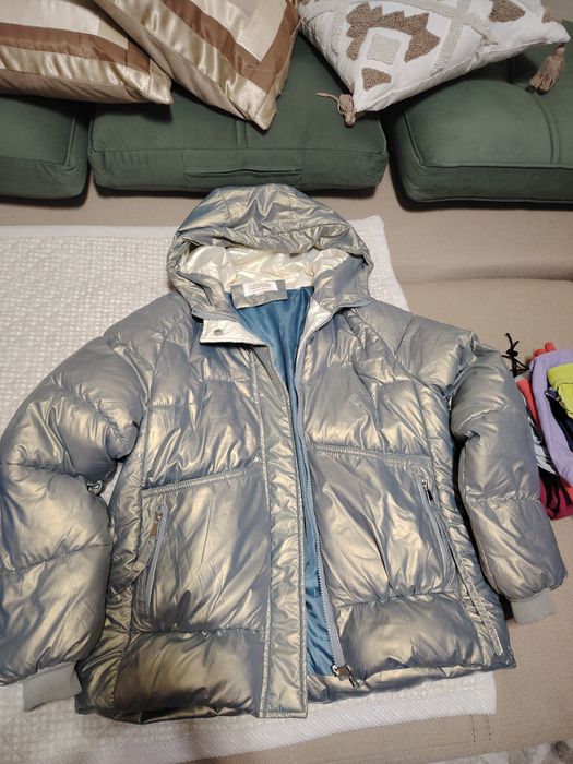 Куртки детские продам