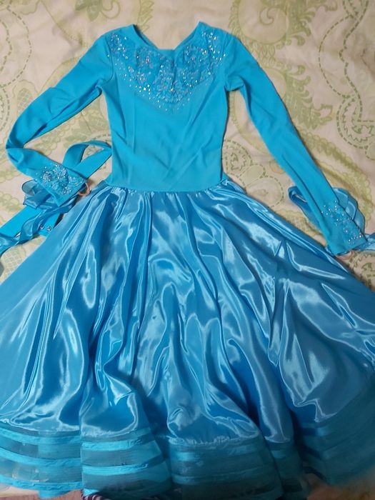 Платье для  бальных танцев