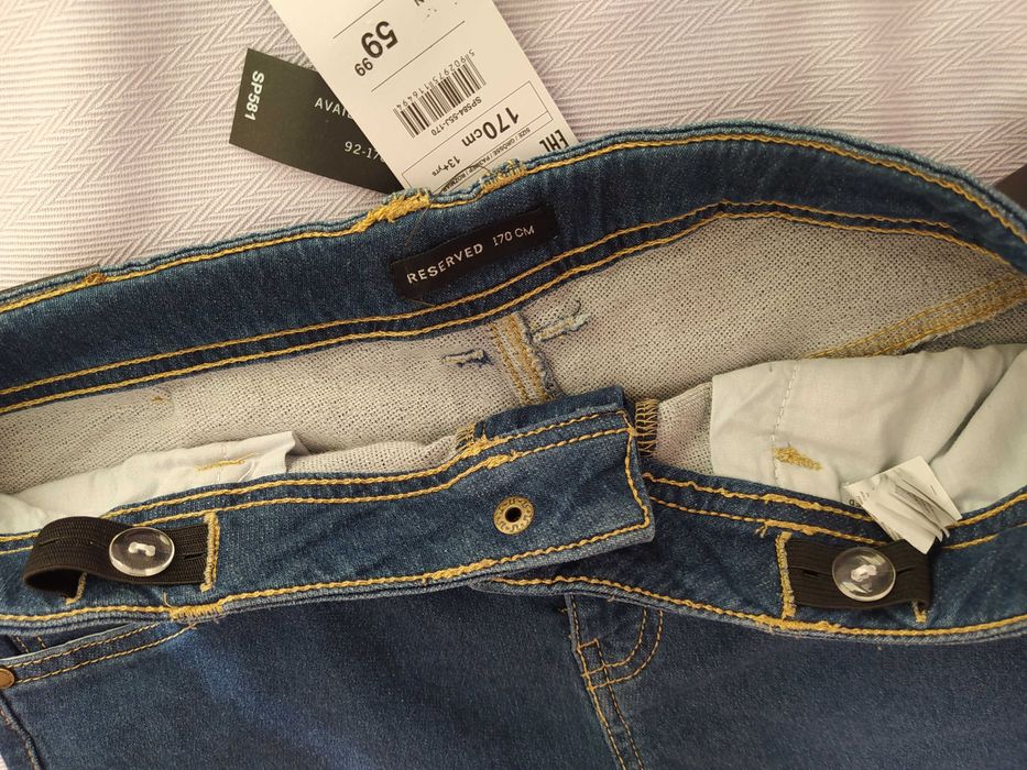 Чисто нови еластични дънки RESERVED, slim, за ръст 170 см.