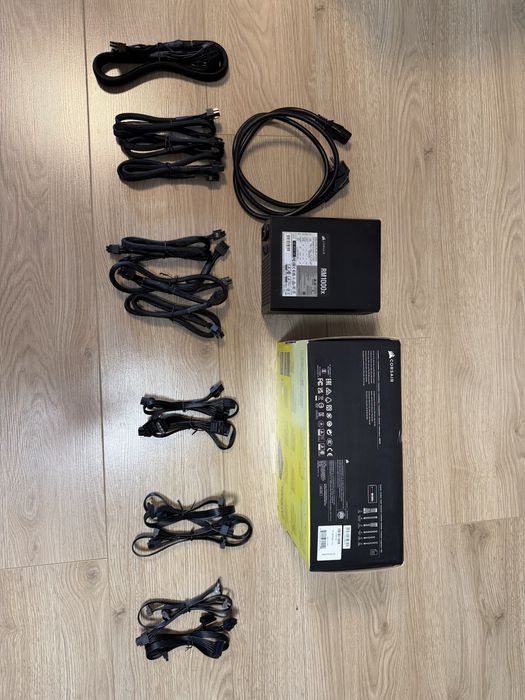 Premium Захранване Corsair RM1000x (1000W) 80+ Gold – С ГАРАНЦИЯ до 2032 г.! + допълнителни кабели