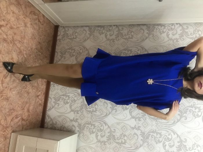 Интересное яркое платье