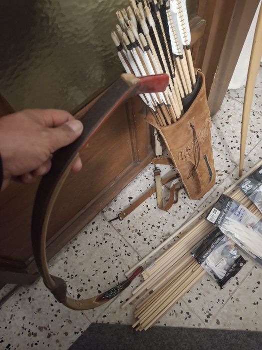 Set Complet Tir cu Arcul Tradițional - Echipament Bearpaw (Arcuri, Tolbă, Săgeți)
