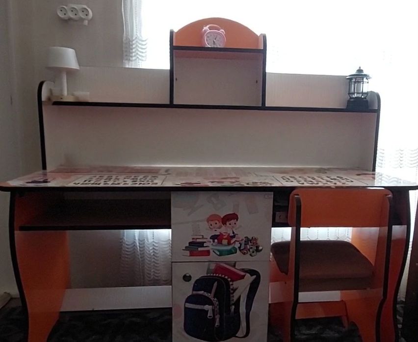 Bolalar partasi dars qilish uchun