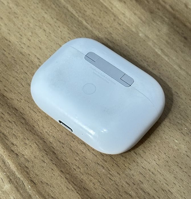 Продаю airpods pro