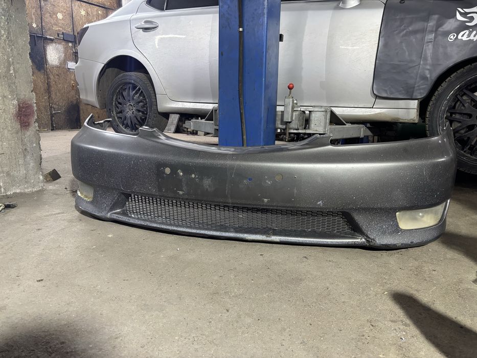 Бампер  камри 35 оригинал