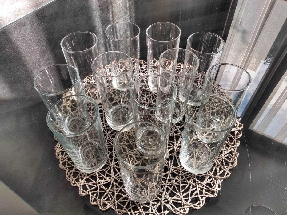 12 броя водни чащи по 50 ст. броя.