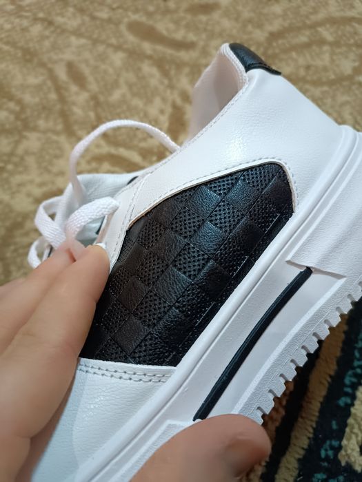 100% Xitoyda ishlab chiqarilgan erkaklar oyoq kiymi