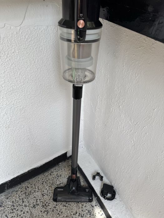 Вертикална Безжична Прахосмукачка Grundig VCP 3930 2-в-1, 25.2V, 150W!