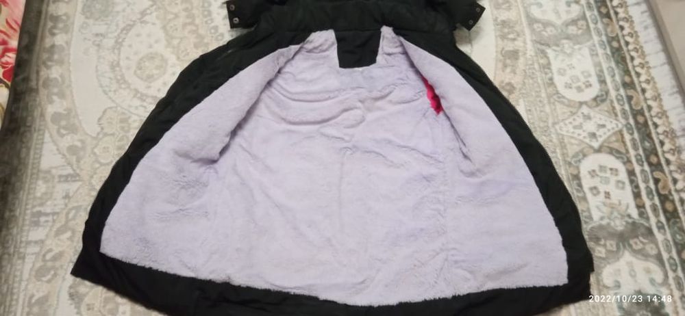 Зимняя куртка на девочку.