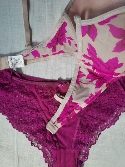 Calvin Klien сутиени