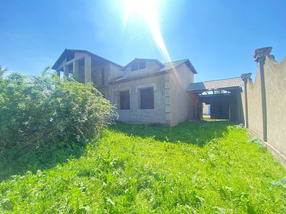 Уй сотилади. 10 сотих