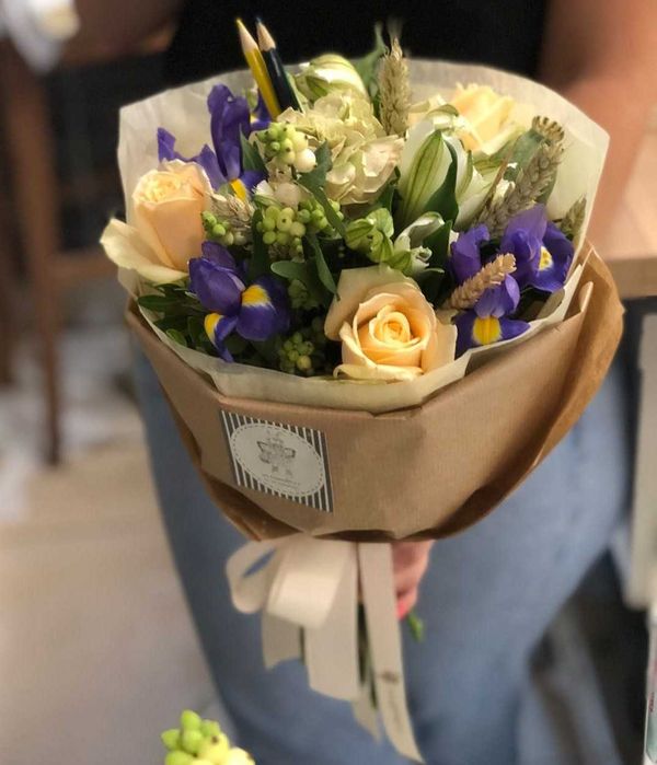 Букеты в коробке, розы, тюльпаны, доставка