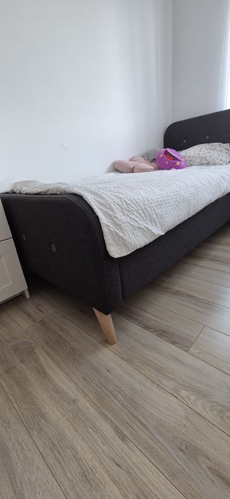 Pat, 2 bucati cu somiere si saltele.stare foarte bun, luate acum un an