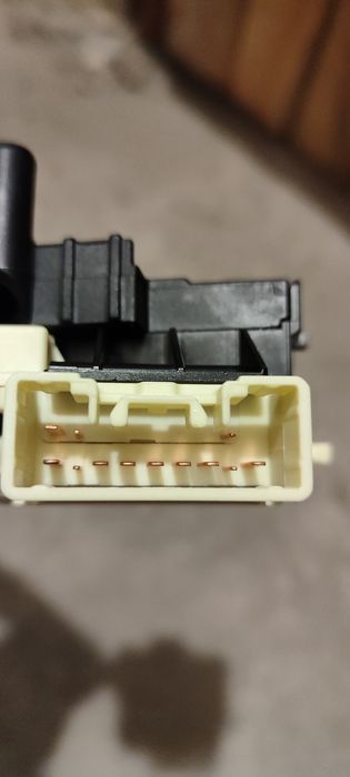 Ключ за фарове за Рав4