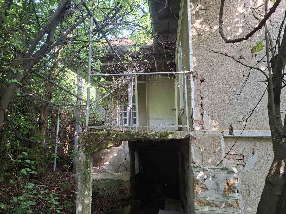 Къща в село Дединци
