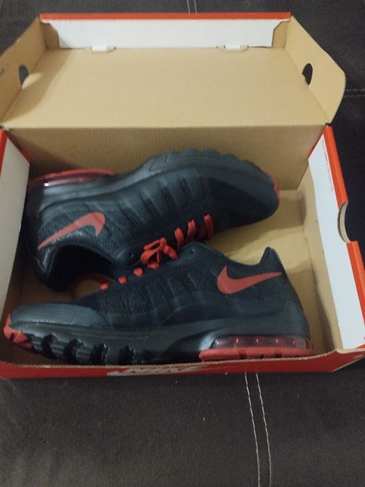 Маратонки Nike Air Max invigor
