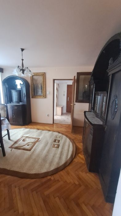 Apartament 2 camere semidecomandat