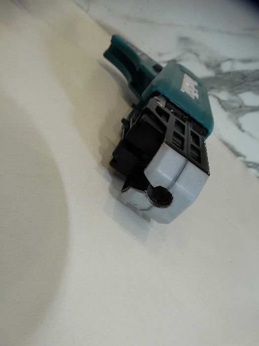 Makita DFS452 + магазин  - Винтоверт за гипсокартон