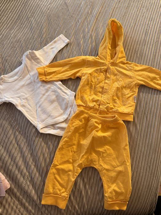 Лот за бебе момиче 6-9м. / 6 гащеризончета + комплект от 3 част/