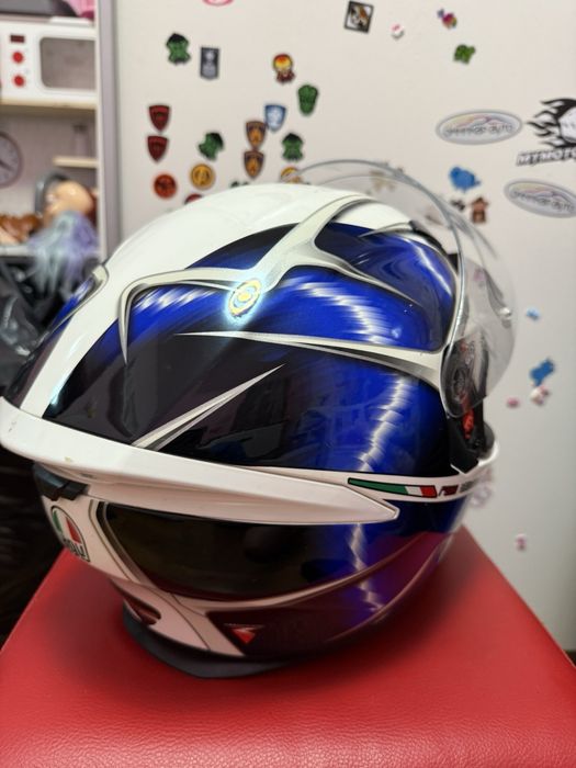 Каска за мотор AGV K5 с вградени очила